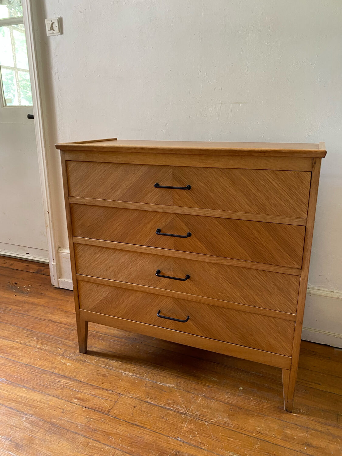 Scandinavian 4-drawer commode with vintage compass legs
