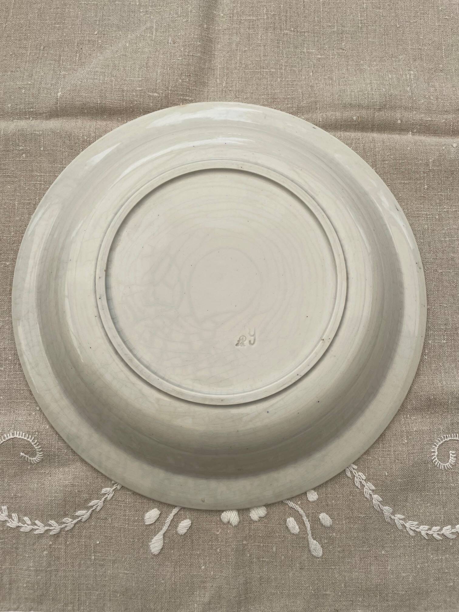 hollow dish in opaque Gien porcelain (iron earth) model Montigny
