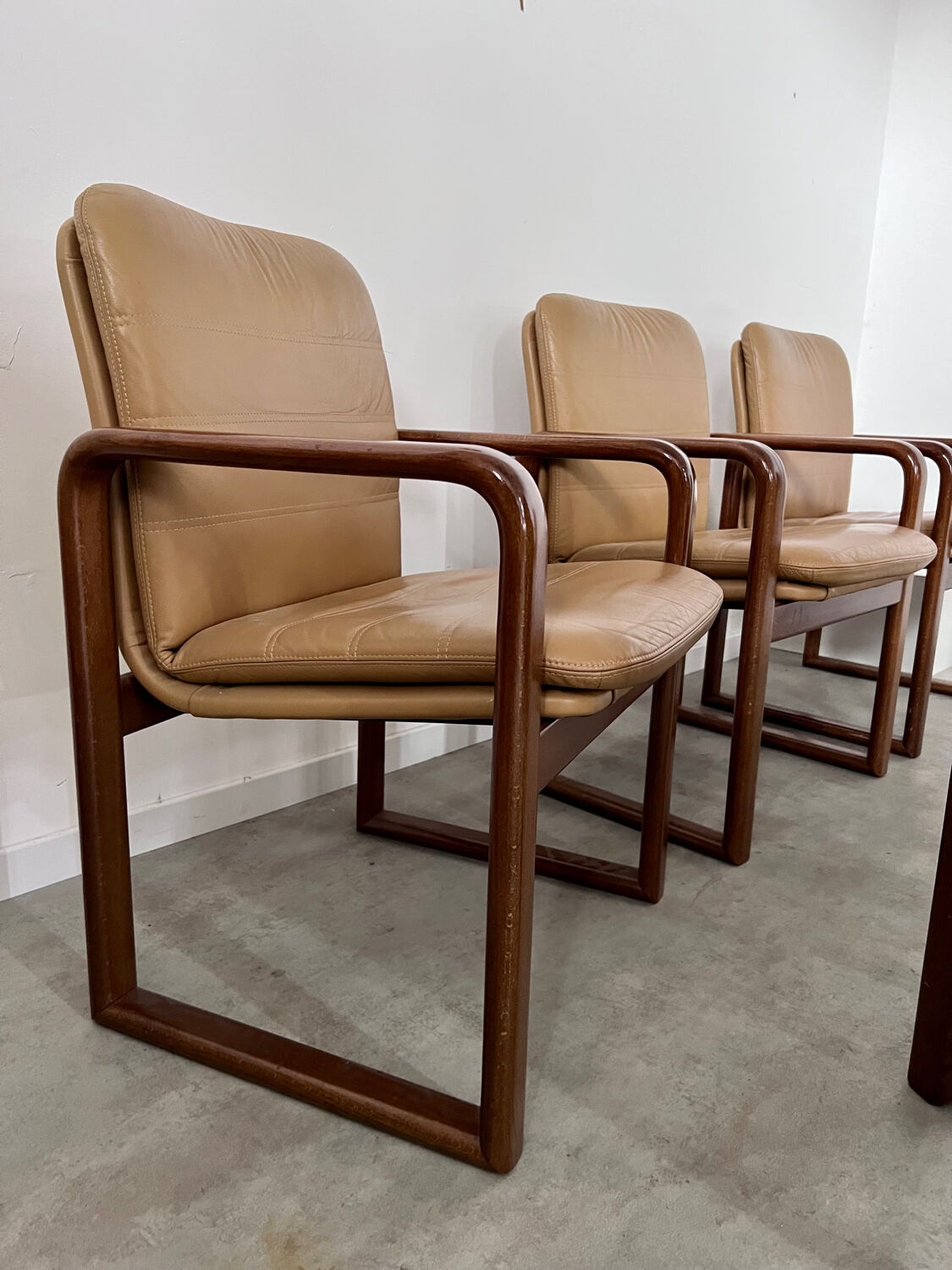 Lot 6 chairs armrests vintage 70s Scandinavian design leather and wood
