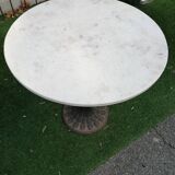 Round bistro table in stone and cast iron