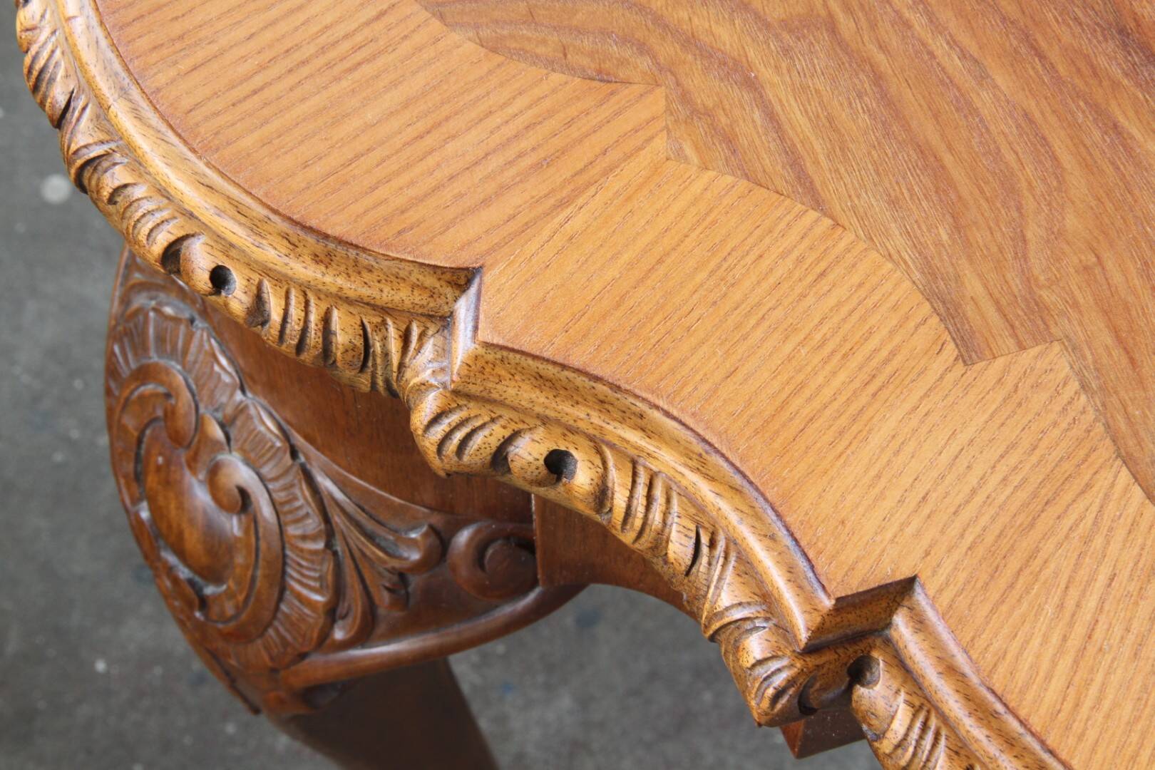 Vintage Figured Burr Walnut Pie Crust Coffee Table, 1920s