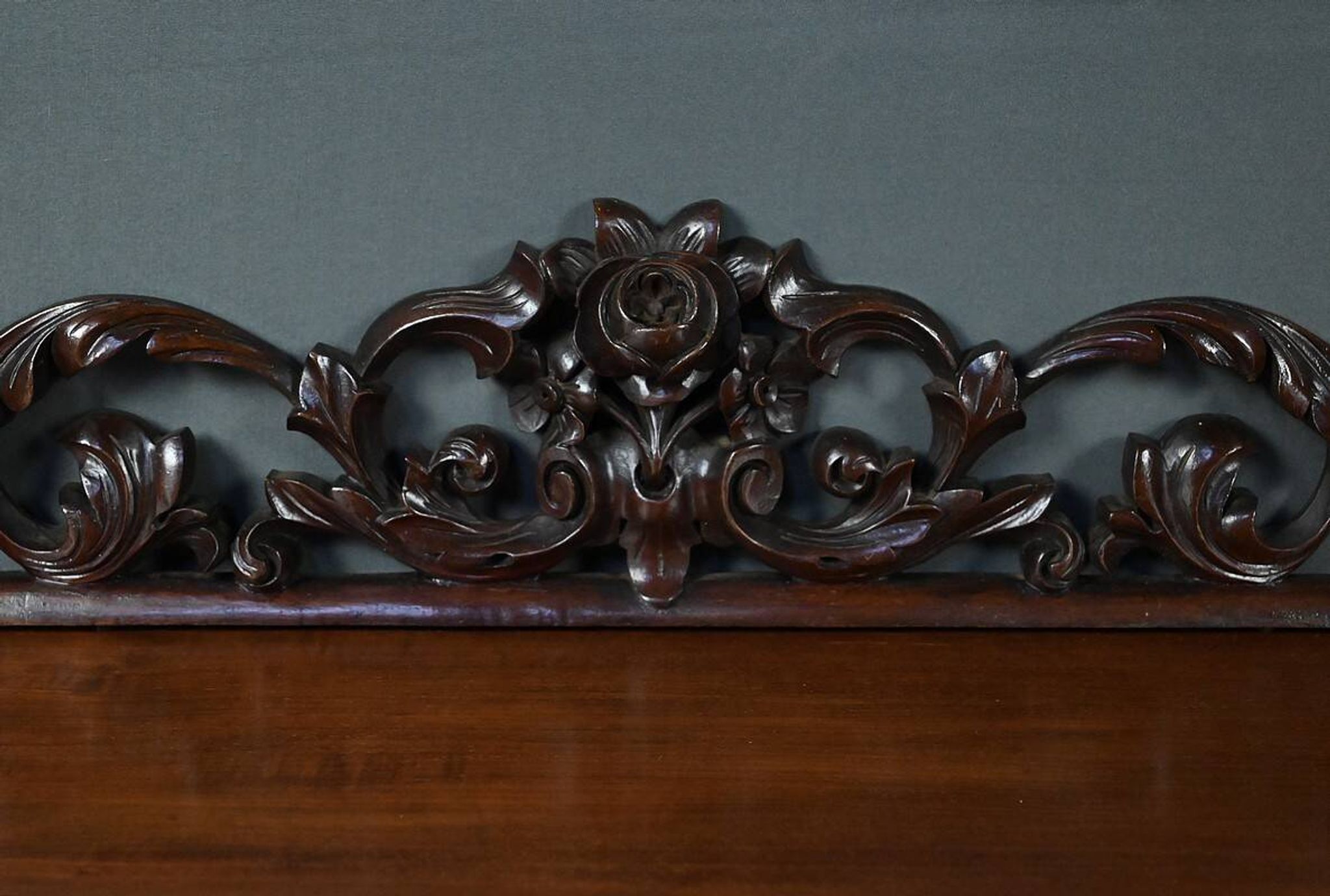 Mahogany console, Napoléon III period – 2nd half of the 19th century