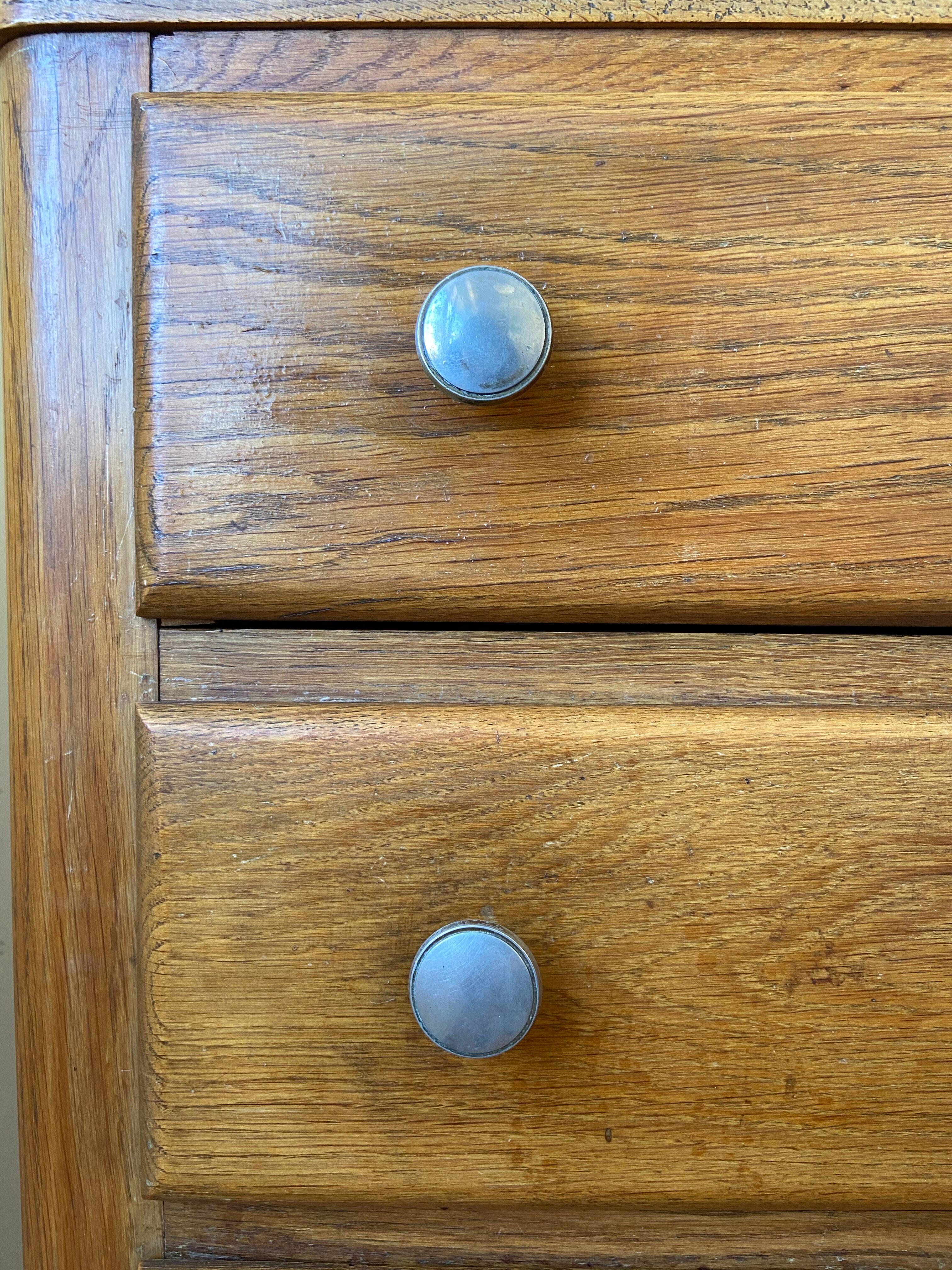 Wooden dresser 5 drawers