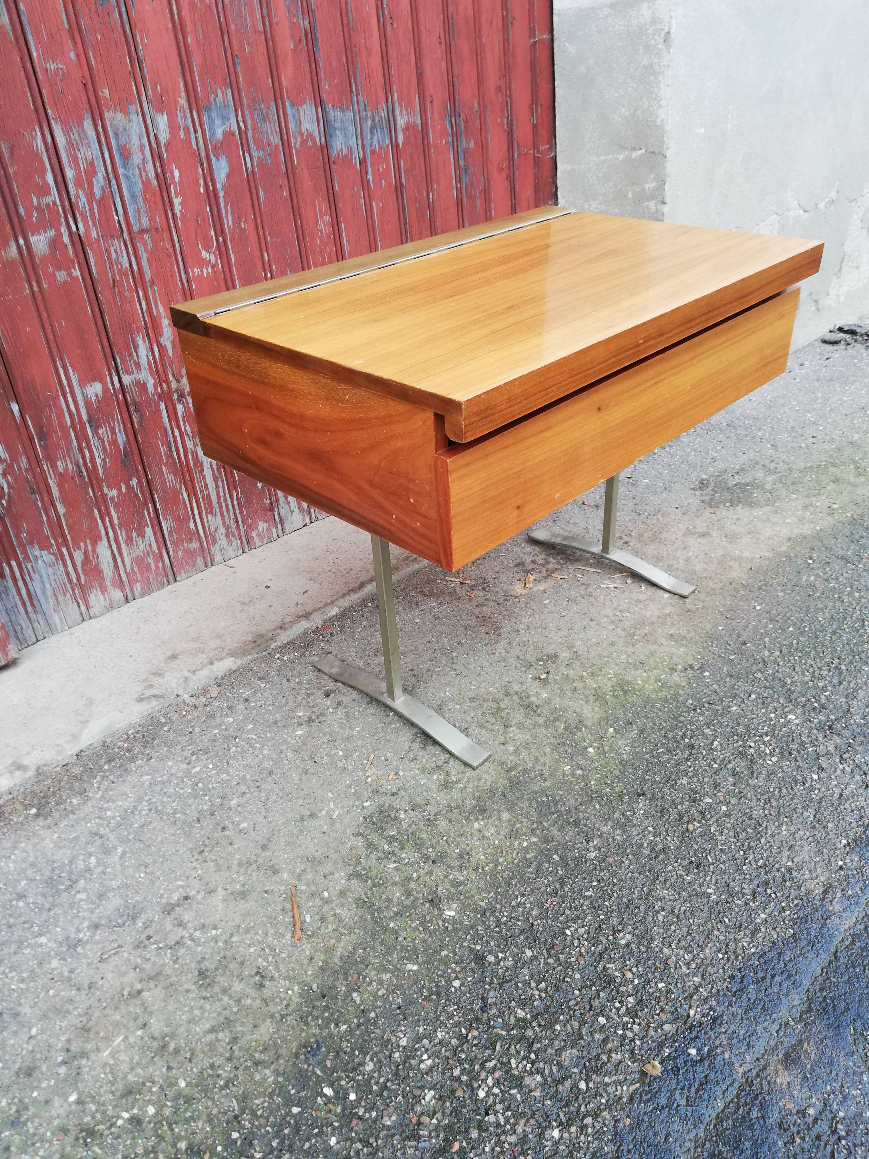 Coiffeuse vintage pieds métalliques