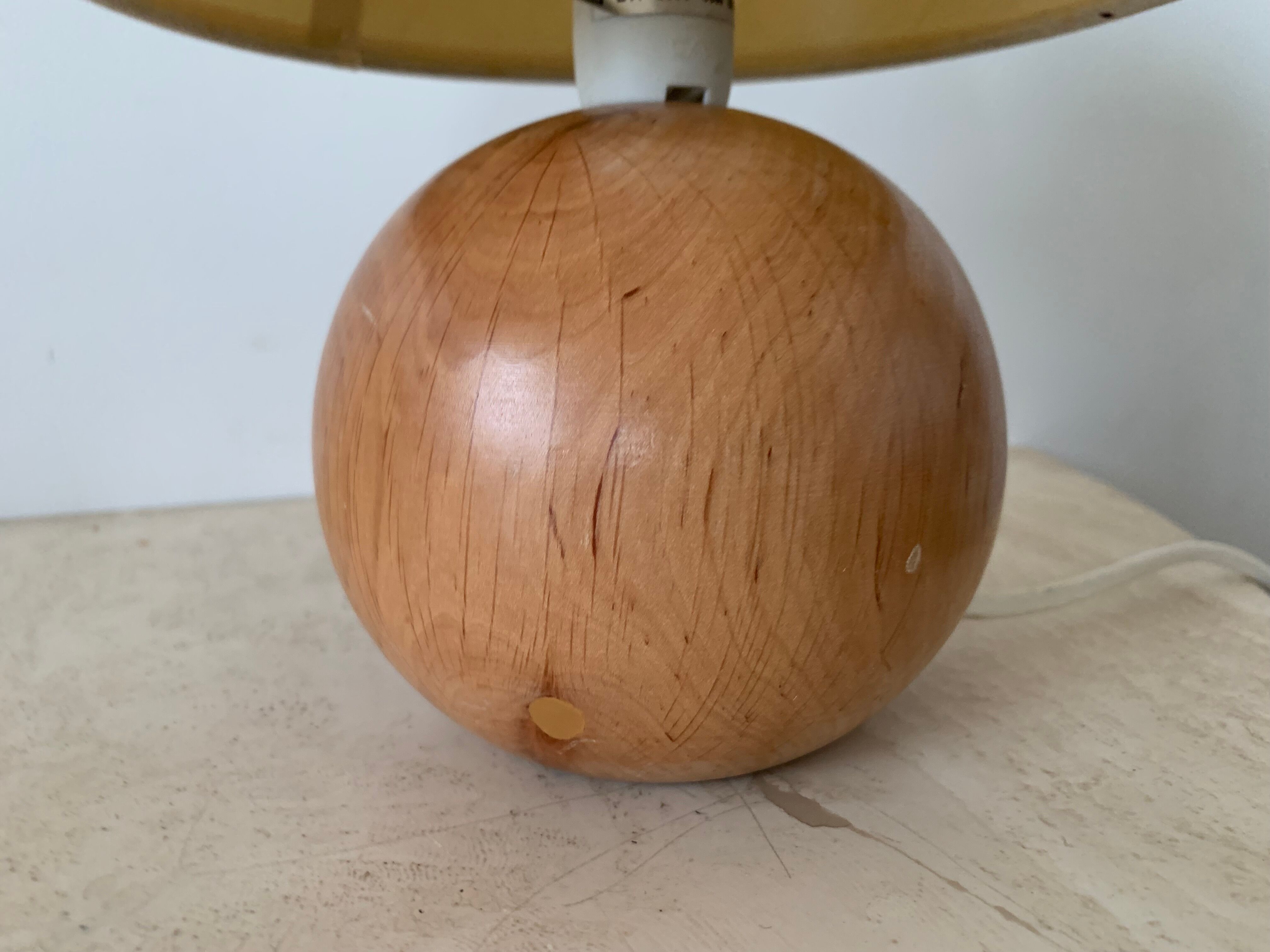 Wooden table lamp