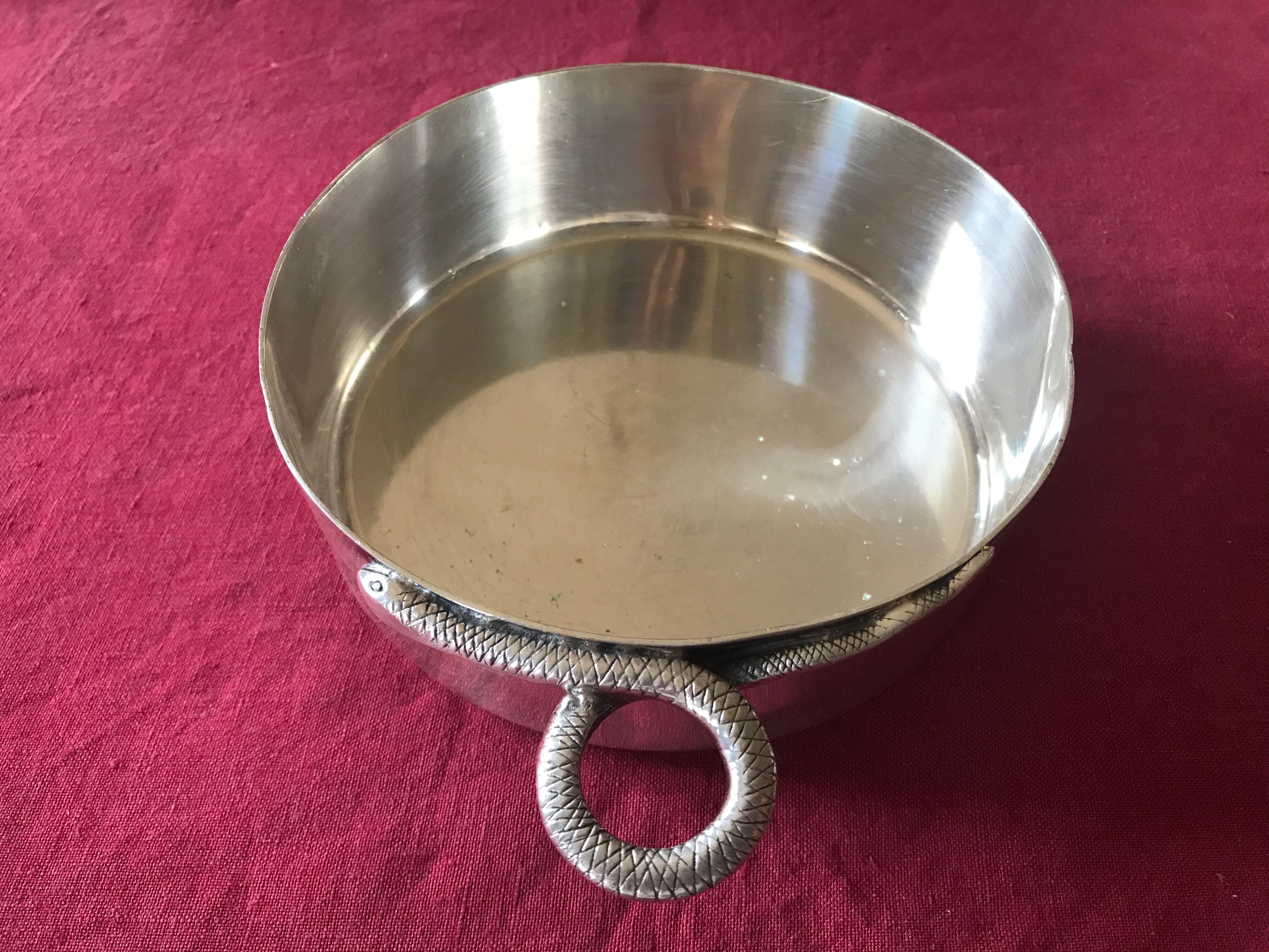 Silver metal ashtray handle Snake