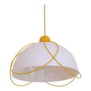 Suspension blanc et jaune