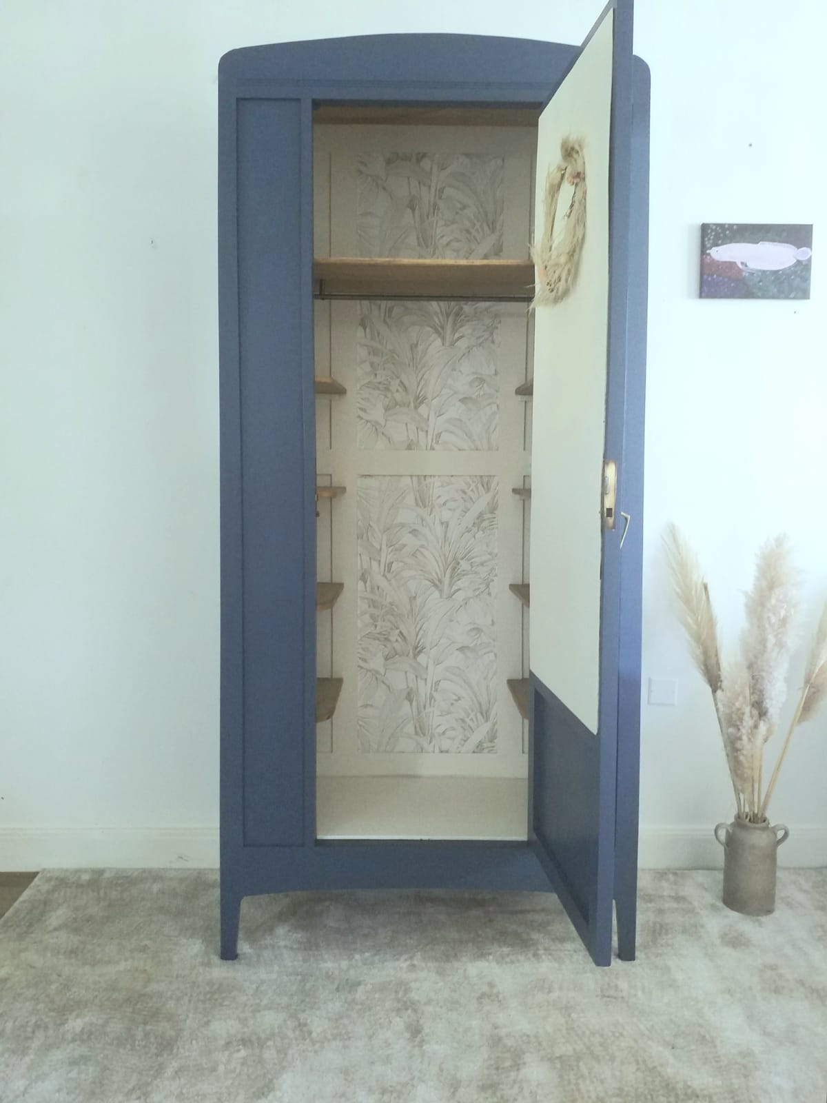 Armoire parisienne