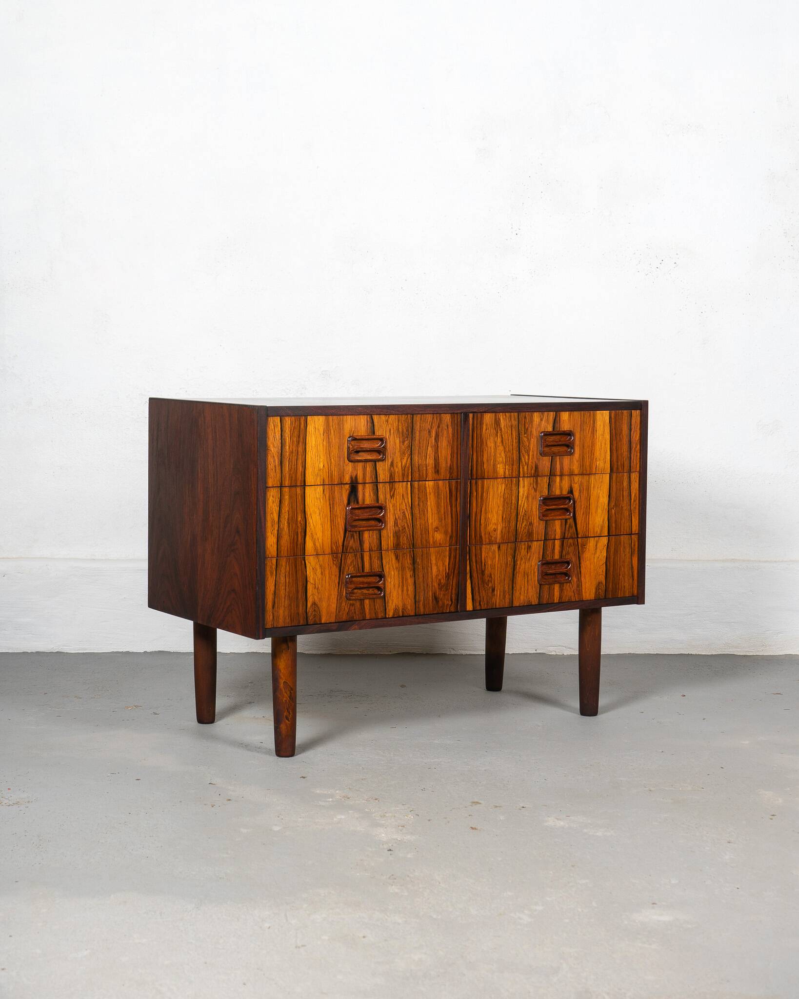Commode danoise du milieu du siècle en bois de rose