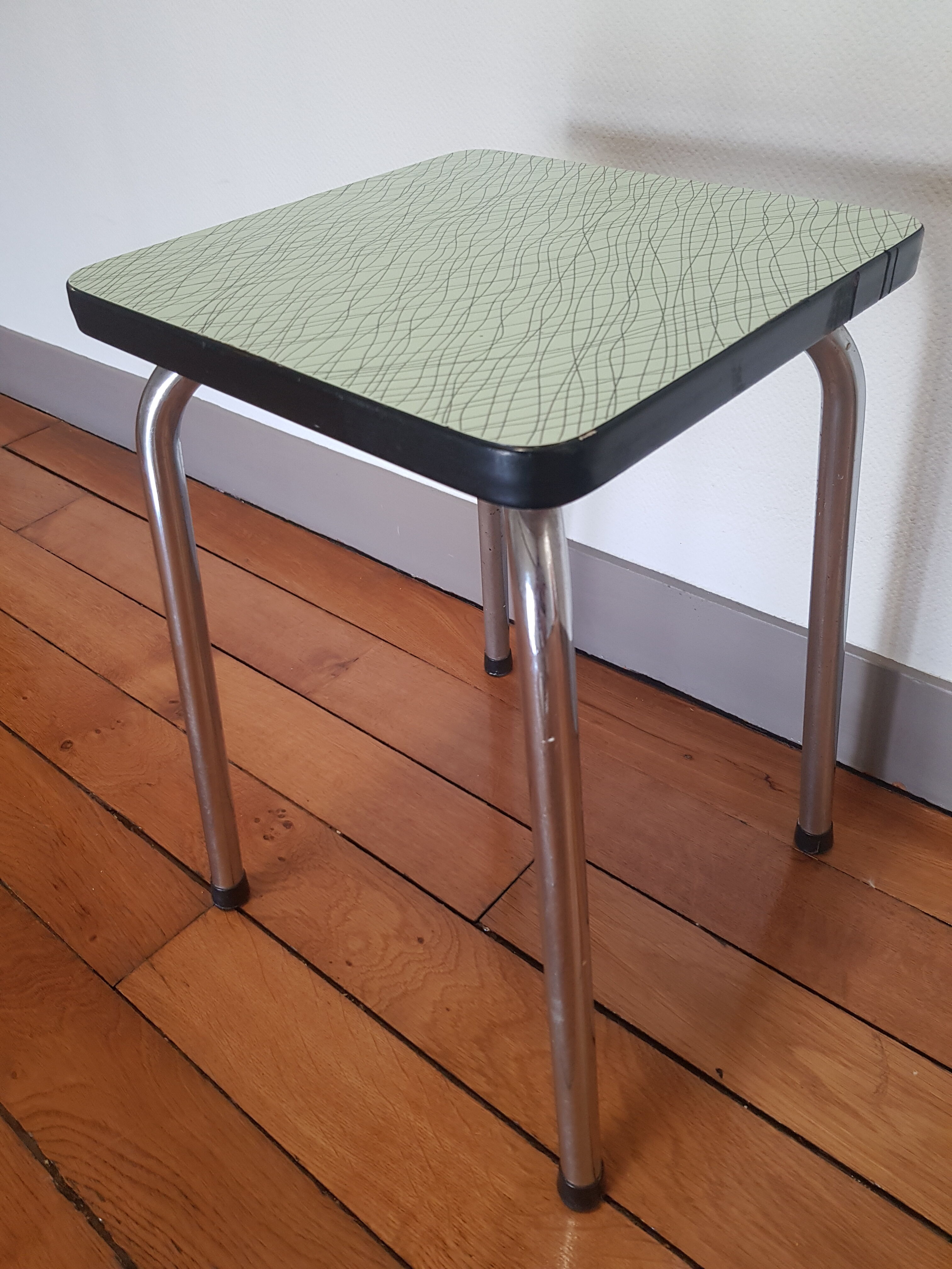 Formica Tabouret