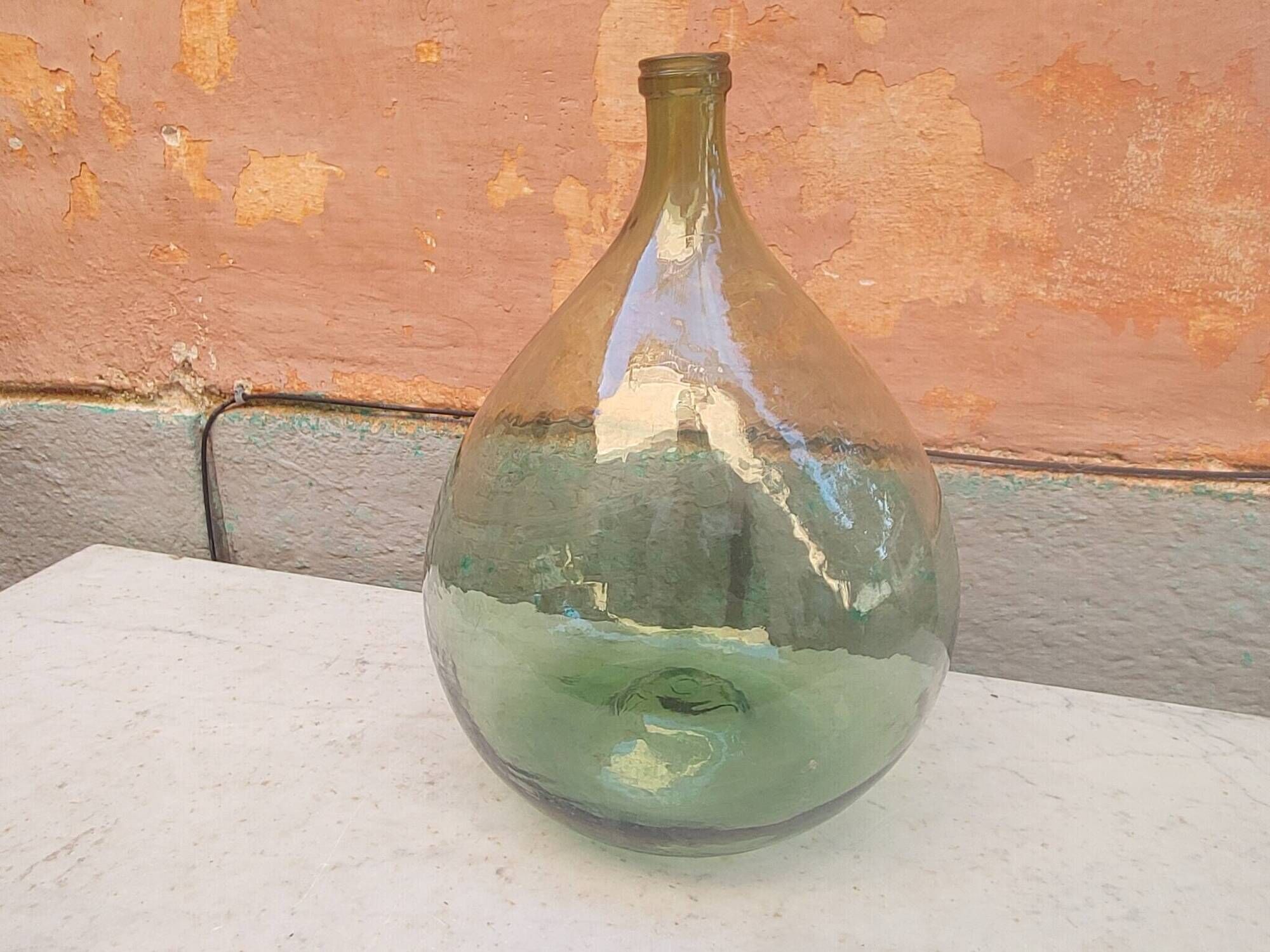 Lady Jeanne old bubbled glass - 15 liters - height 41cm (b)