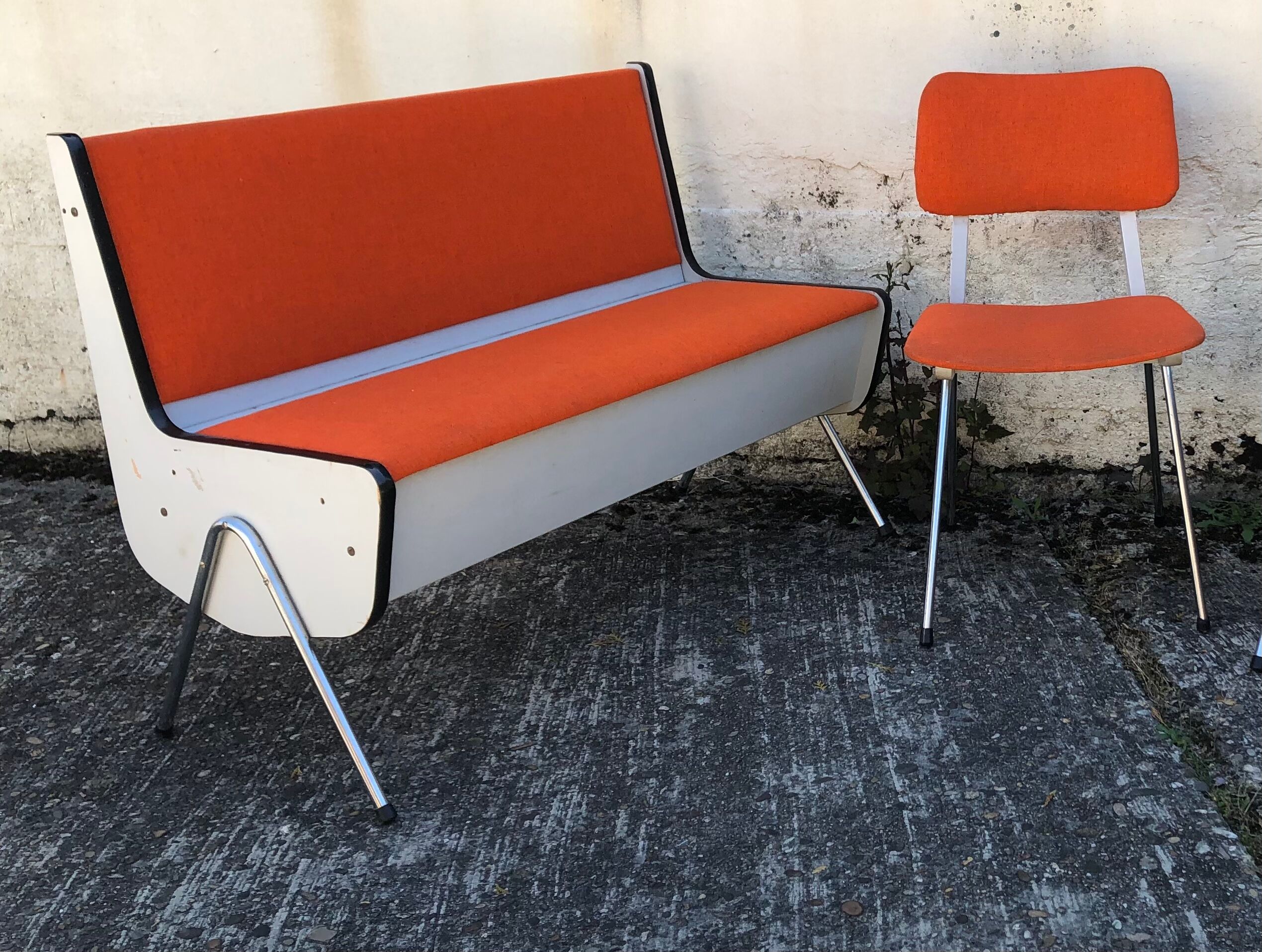 Bench chest and chair Skaï vintage orange 60s/70s