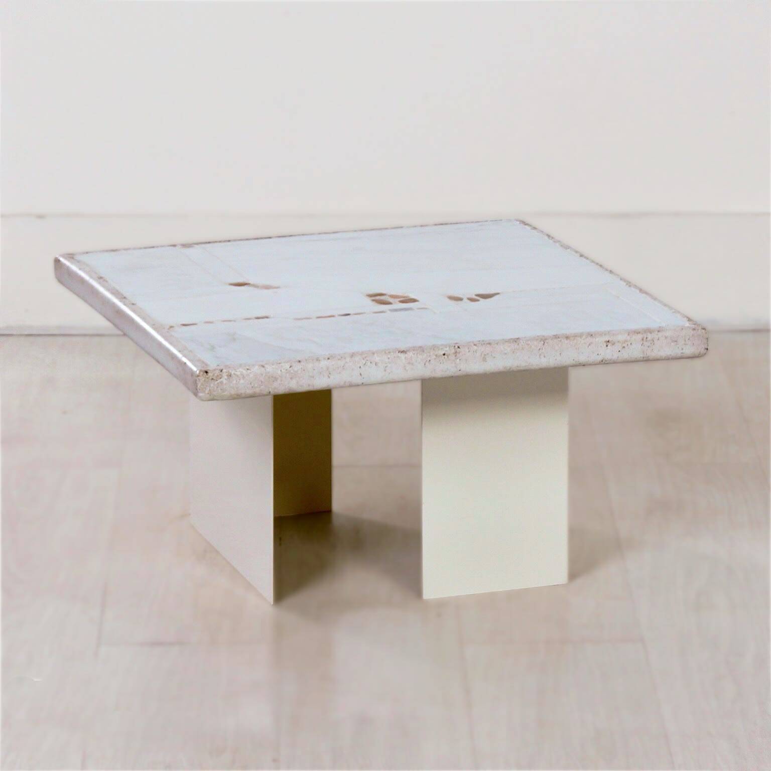 Petite table basse en marbre blanc par Paul Kingma, 1980s
