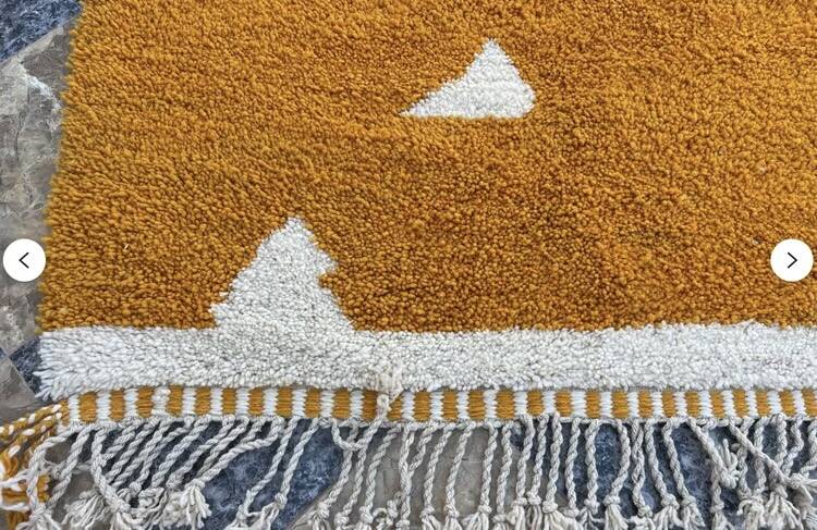 Traditional handmade Beni Ouraine rug, size 150 x 250 cm, orange