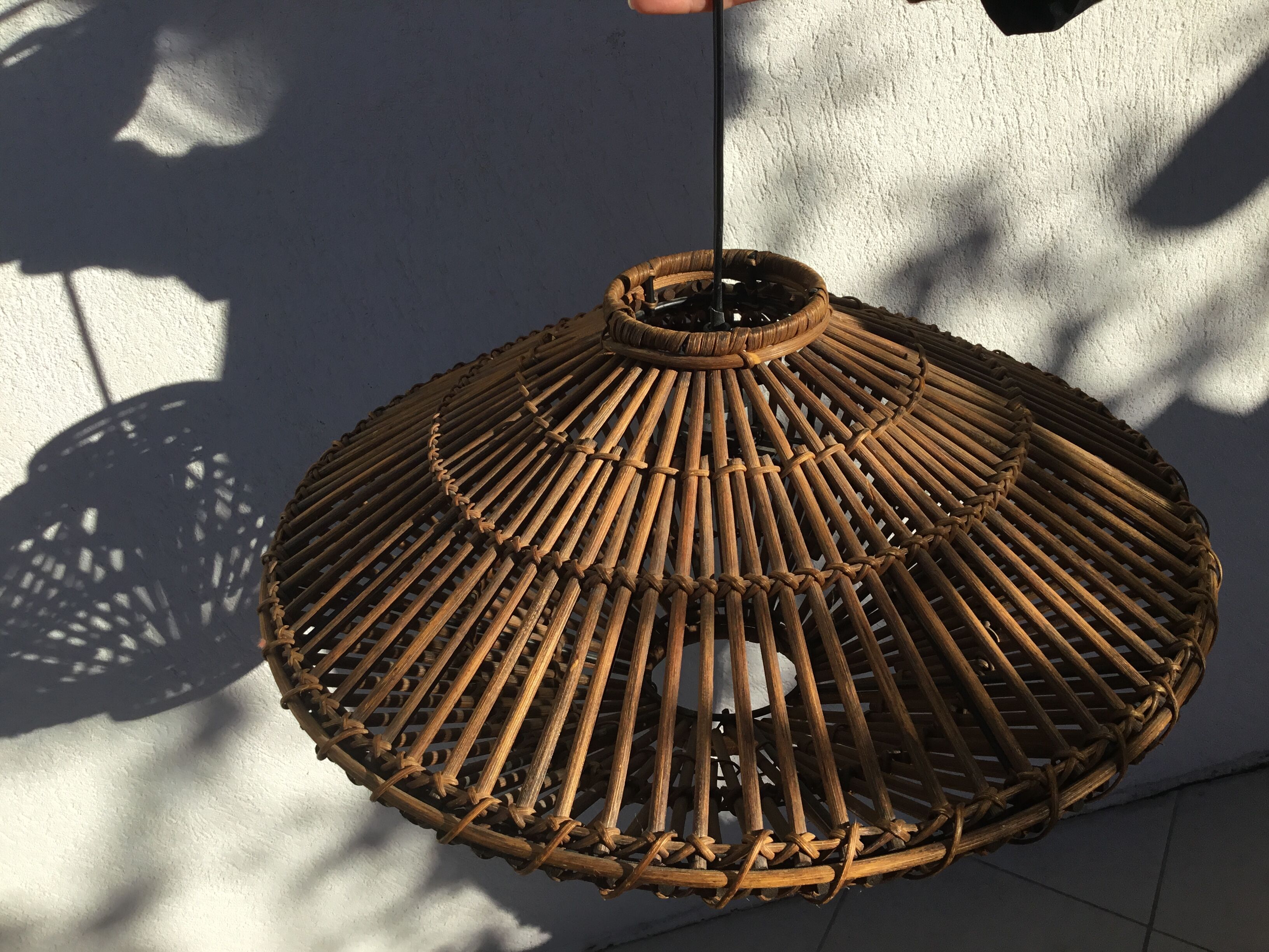 Vintage rattan suspension
