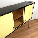 Buffet vintage en formica jaune pieds eiffel