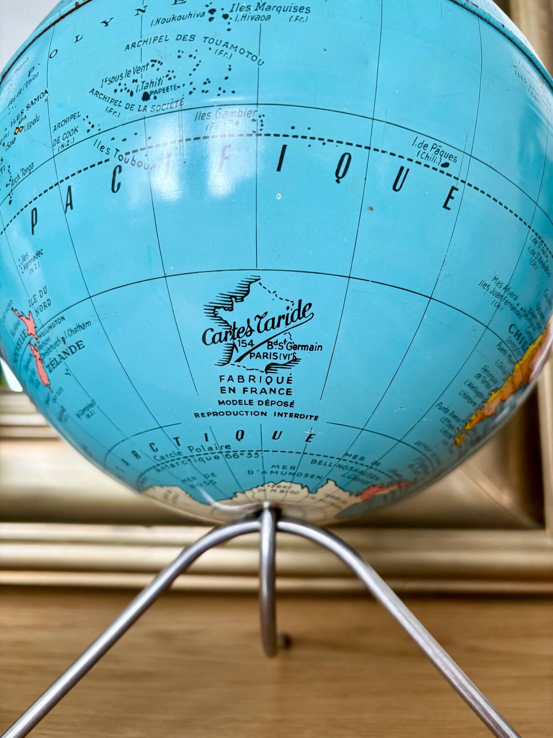 Mappemonde globe terrestre tripode