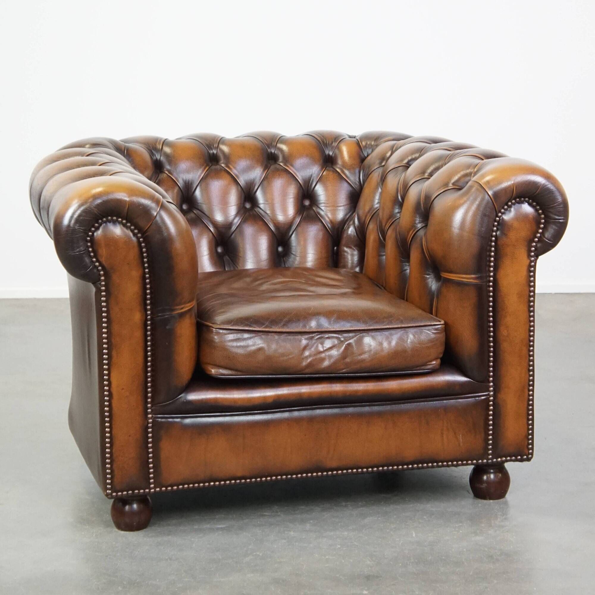 Classic Genuine Leather English Chesterfield Armchair in Good Condition