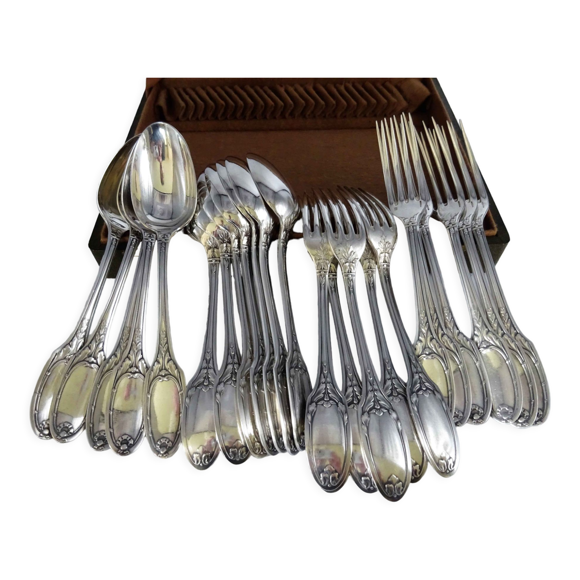 Christofle 24 cutlery spoons dessert whisks model Marie Antoinette metal arg