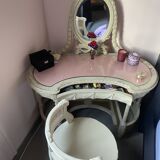 Hairdresser and her cane chair in Louis XVI style.