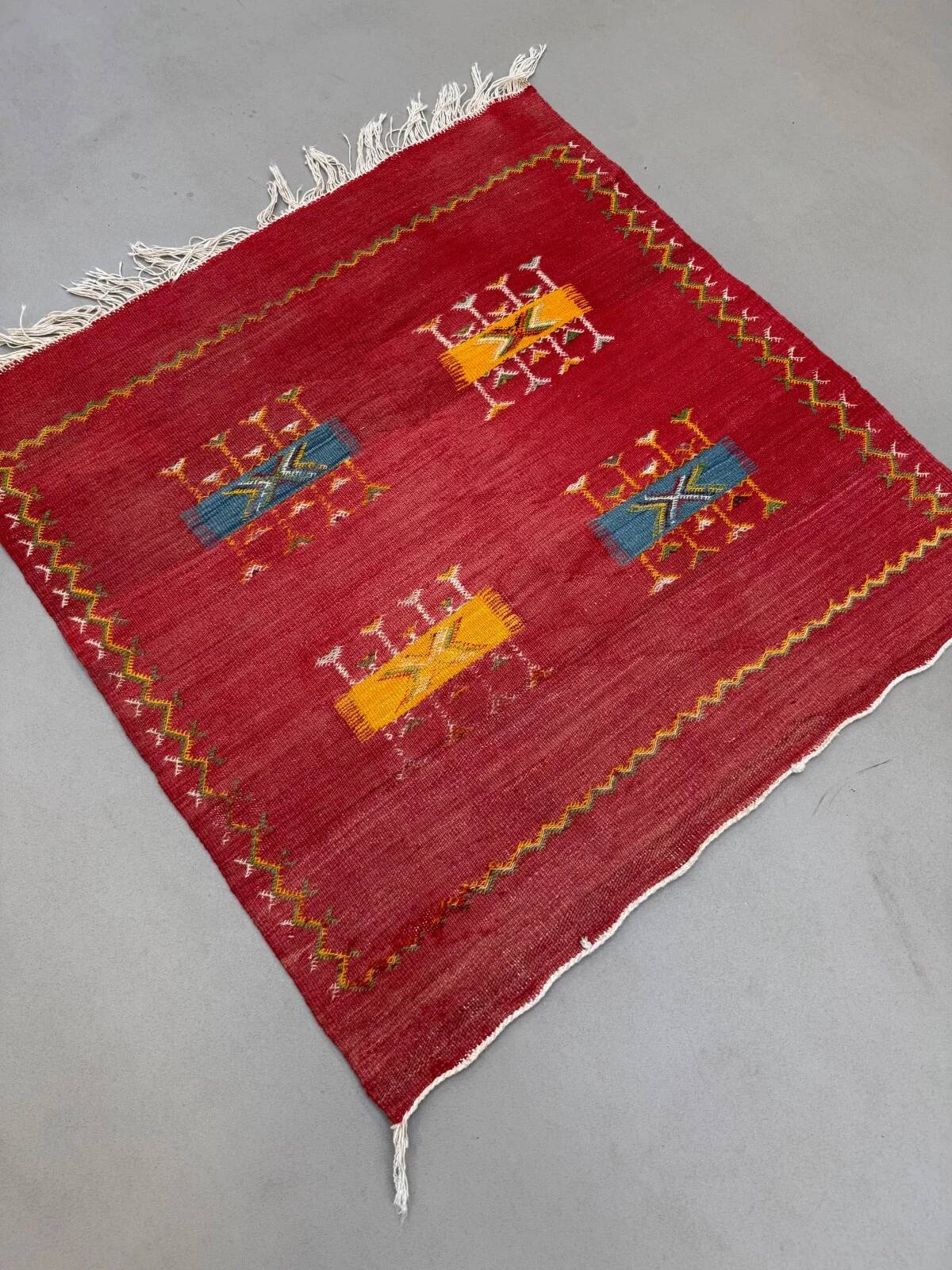 Vintage Moroccan square kilim 103x100 cm kelim wool rug medium 2524