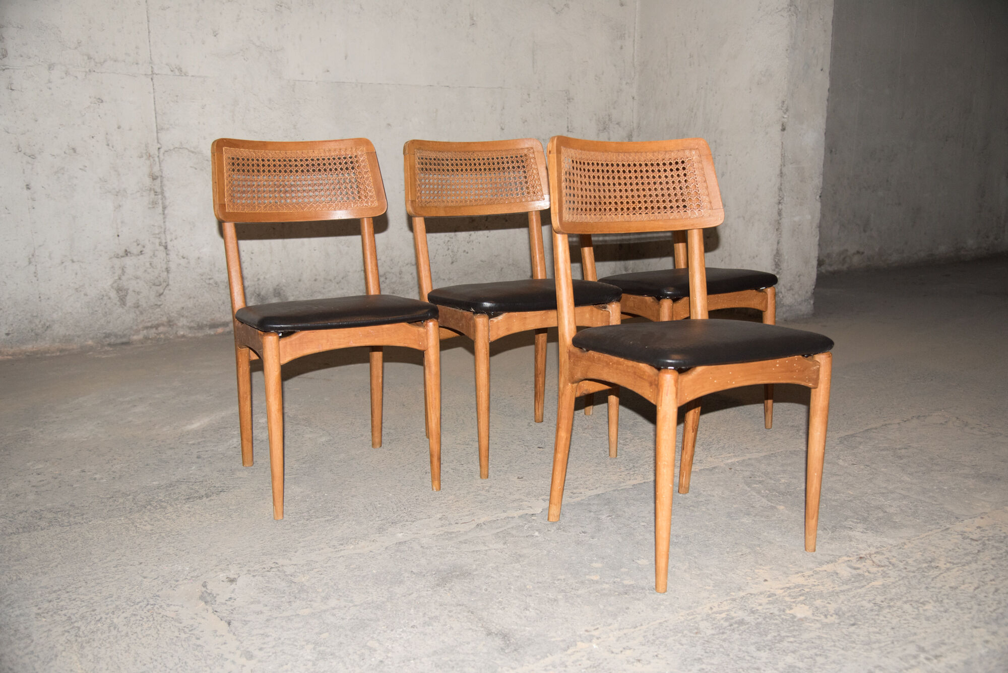 Series of 4 Scandinavian chairs 50/60s
