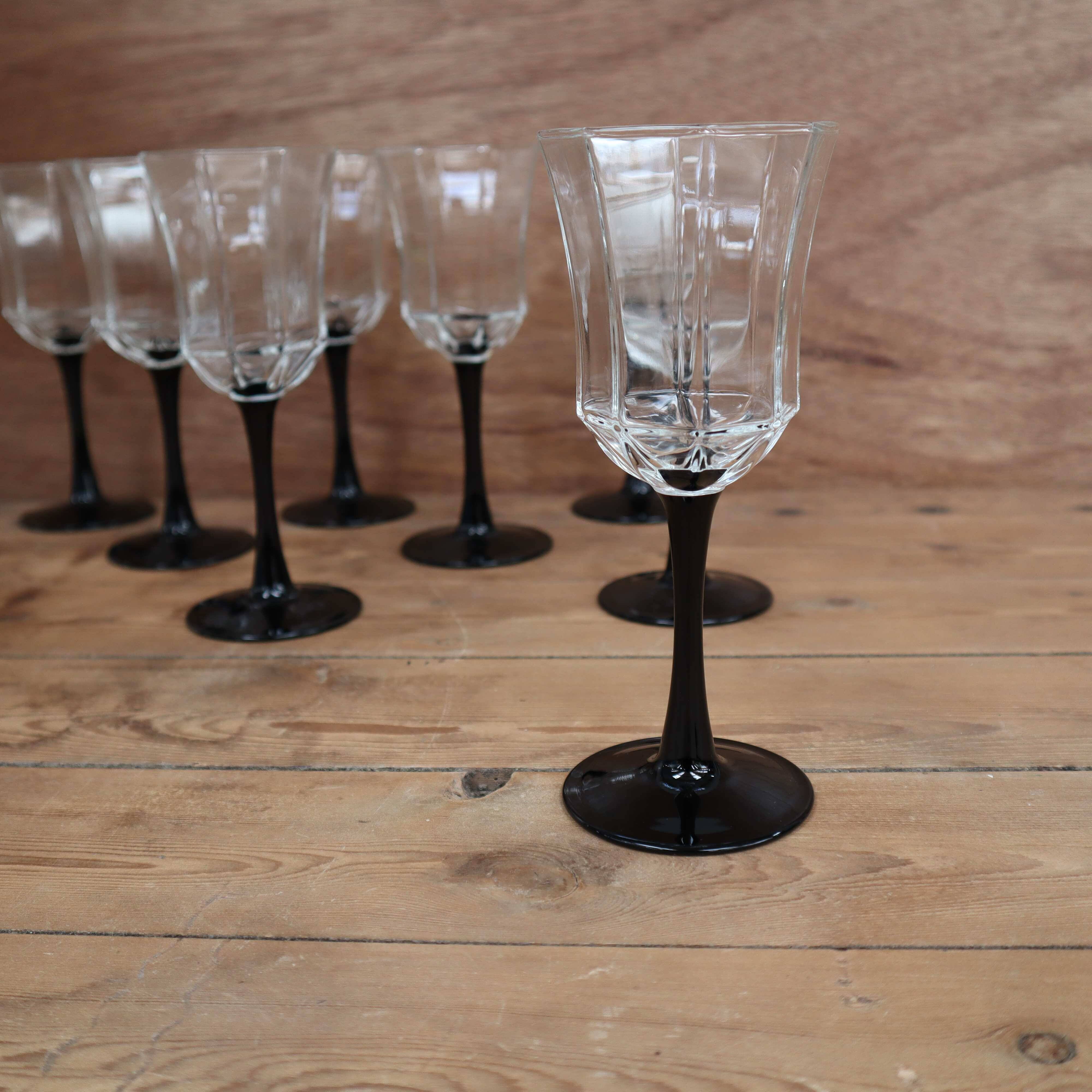 8 Luminarc wine glasses model 'OCTIME' black base "ESSO"