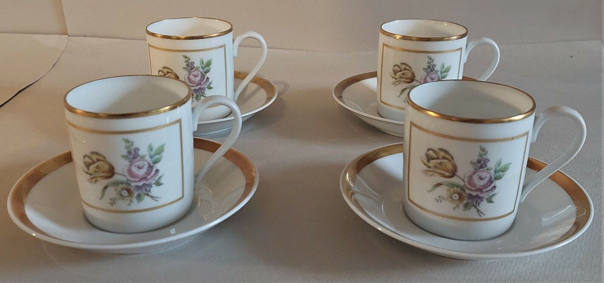 Cups series of four porcelain Hutschenreuther Selb Germany