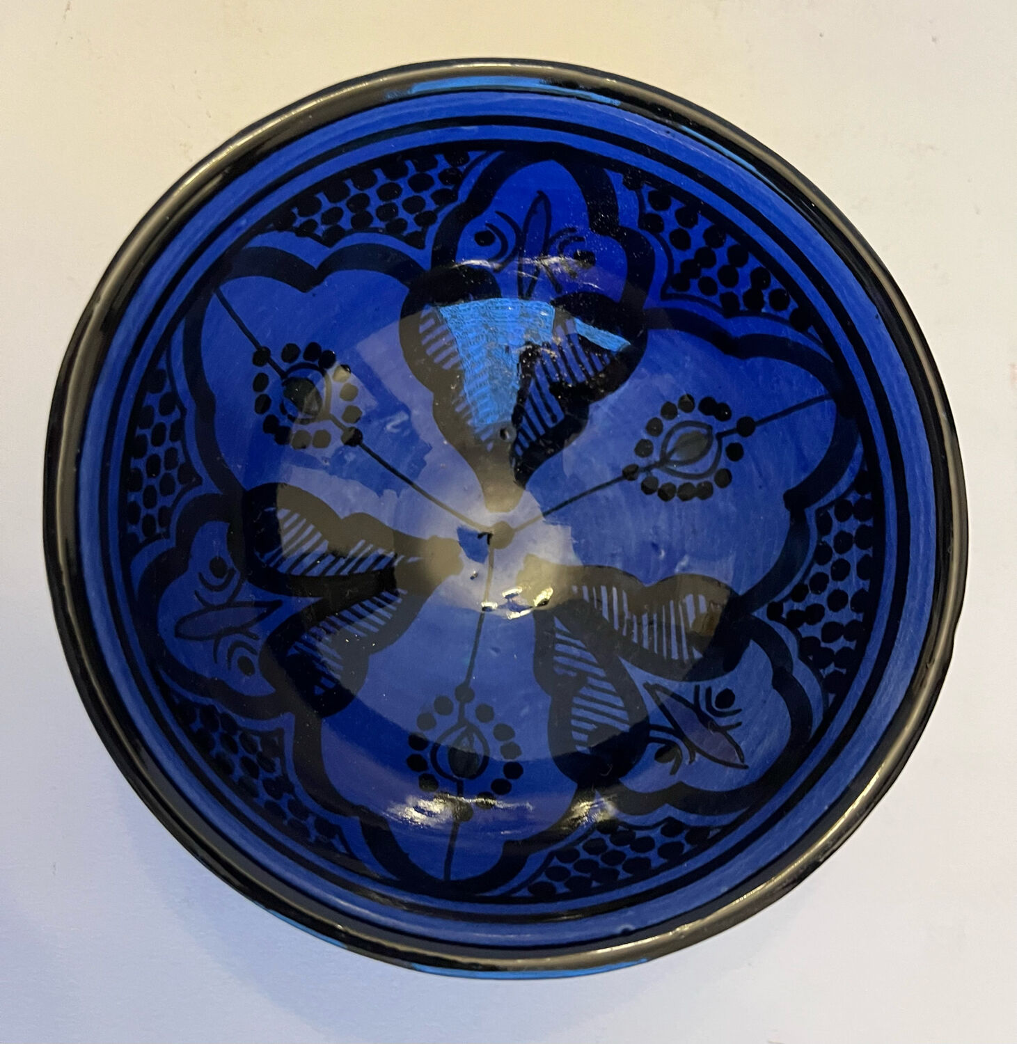 Set of 4 ceramic bowls