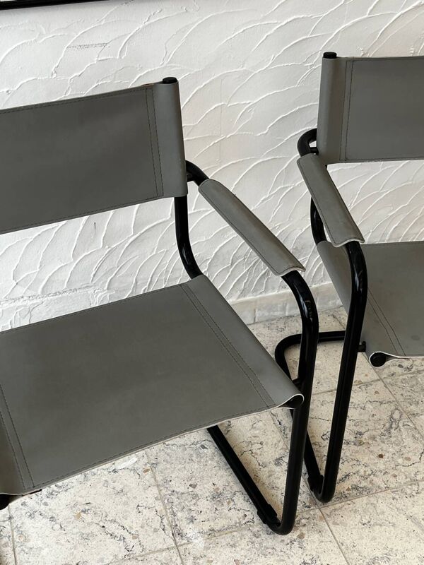 Duo de chaises design attribué à Matteo Grassi