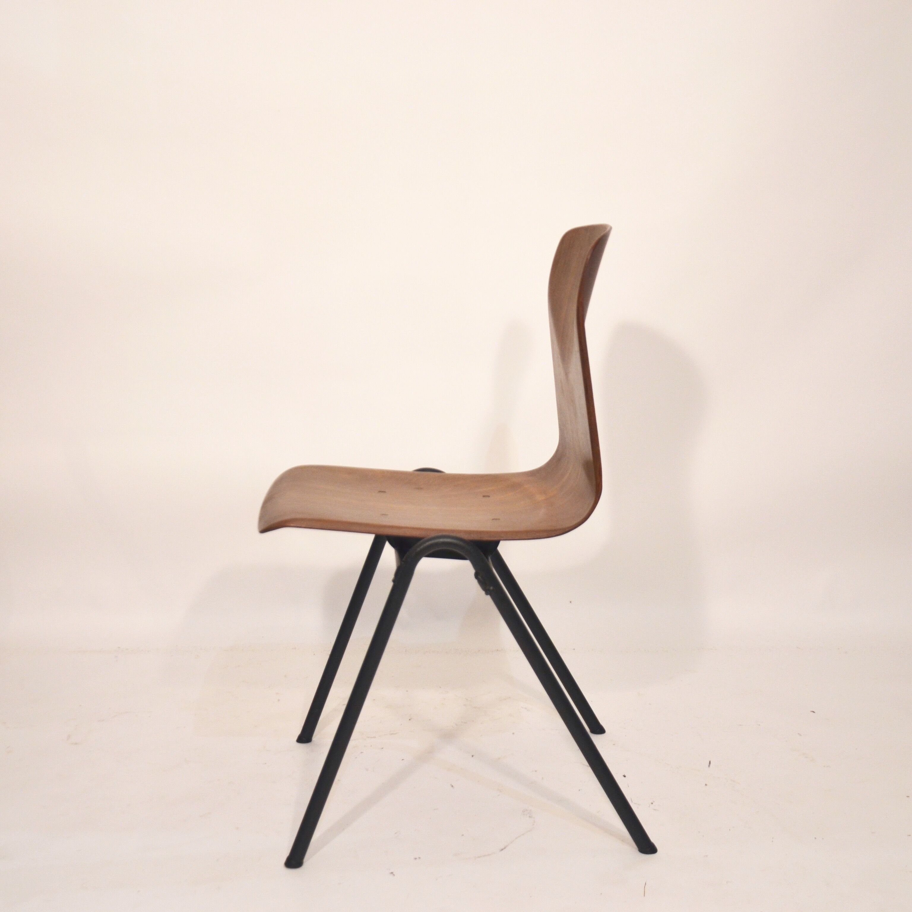 Set of 4 chairs stackable Pagholz