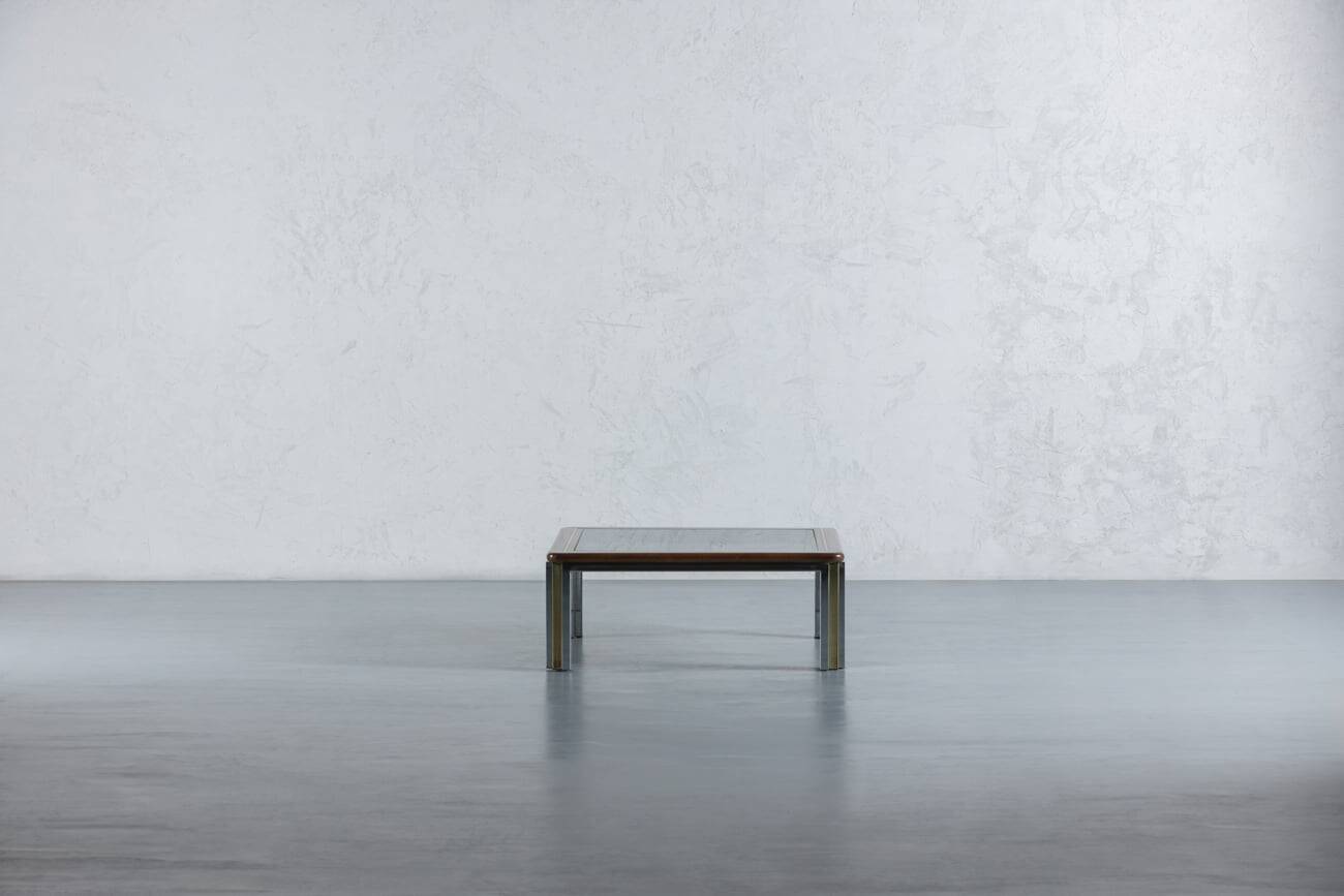 Table basse moderne du milieu du siècle en laiton et chrome par Romeo Rega, Italie, années 1970.