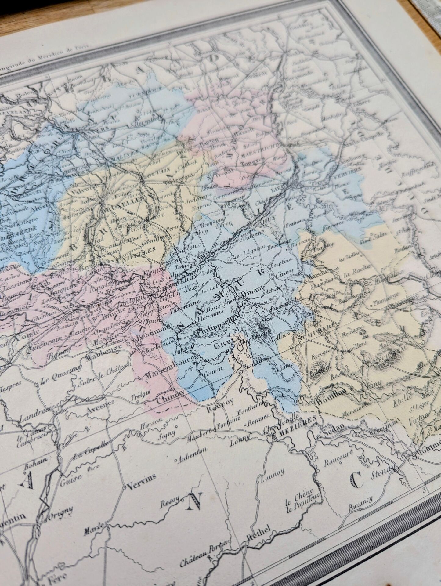 La Belgique, carte ancienne, imprimée en 1852.