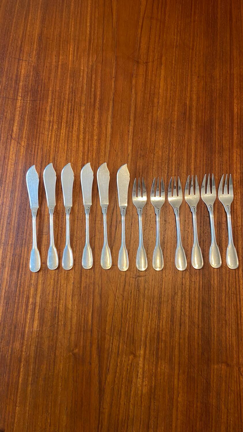 6 forks and 6 fish knives in silver-plated metal, Filet model 1950