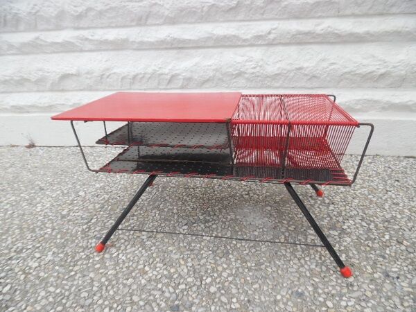 Scoubidou coffee table