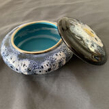 Candy box / round box / empty pocket in flamed sandstone Alpho signed