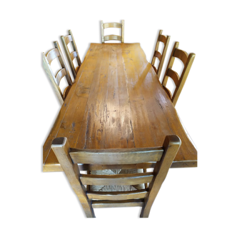 Table with 6 chairs in chene massif