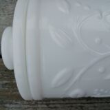 Apothecary pot in opaline