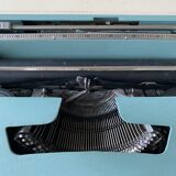 Olivetti Lettera 32 typewriter