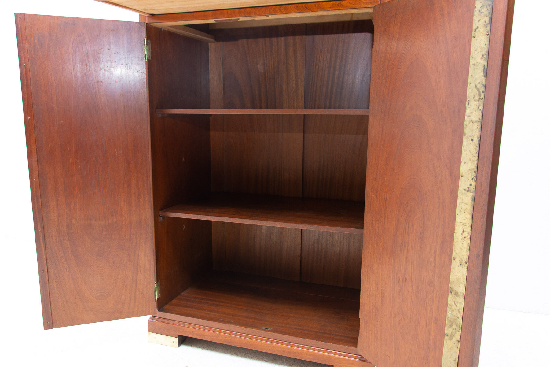 Vitrine sécessionniste en acajou, Autriche, 1910