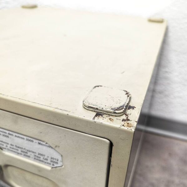 Casiers métalliques à fiches Strafor