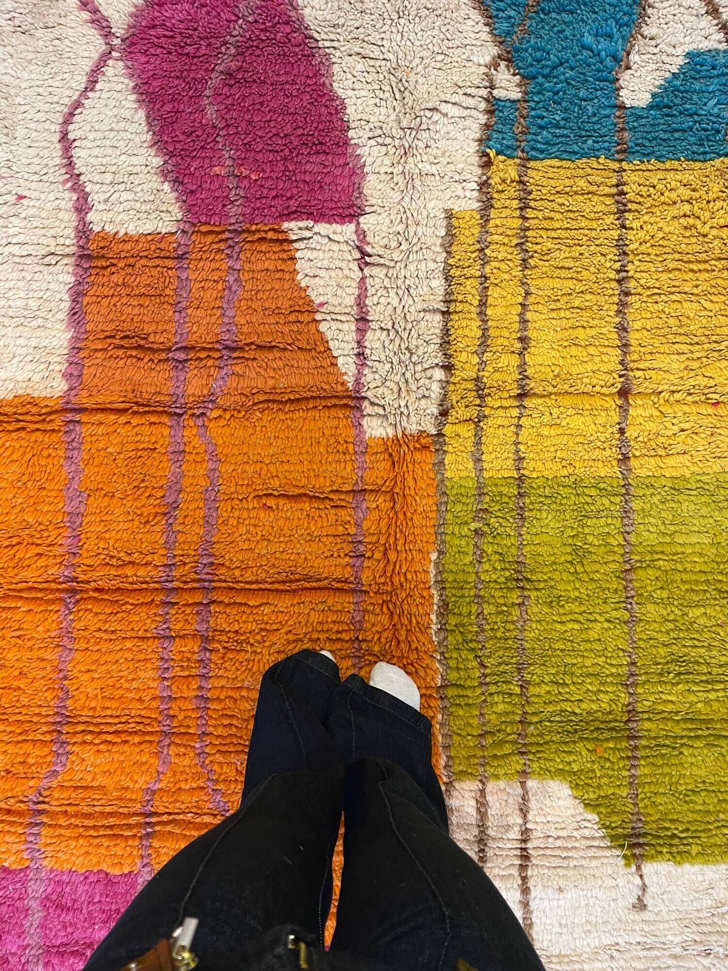 Multicoloured handmade wool Berber rug – 162 × 257 cm