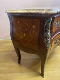 Louis XV style commode, in rosewood marquetry.