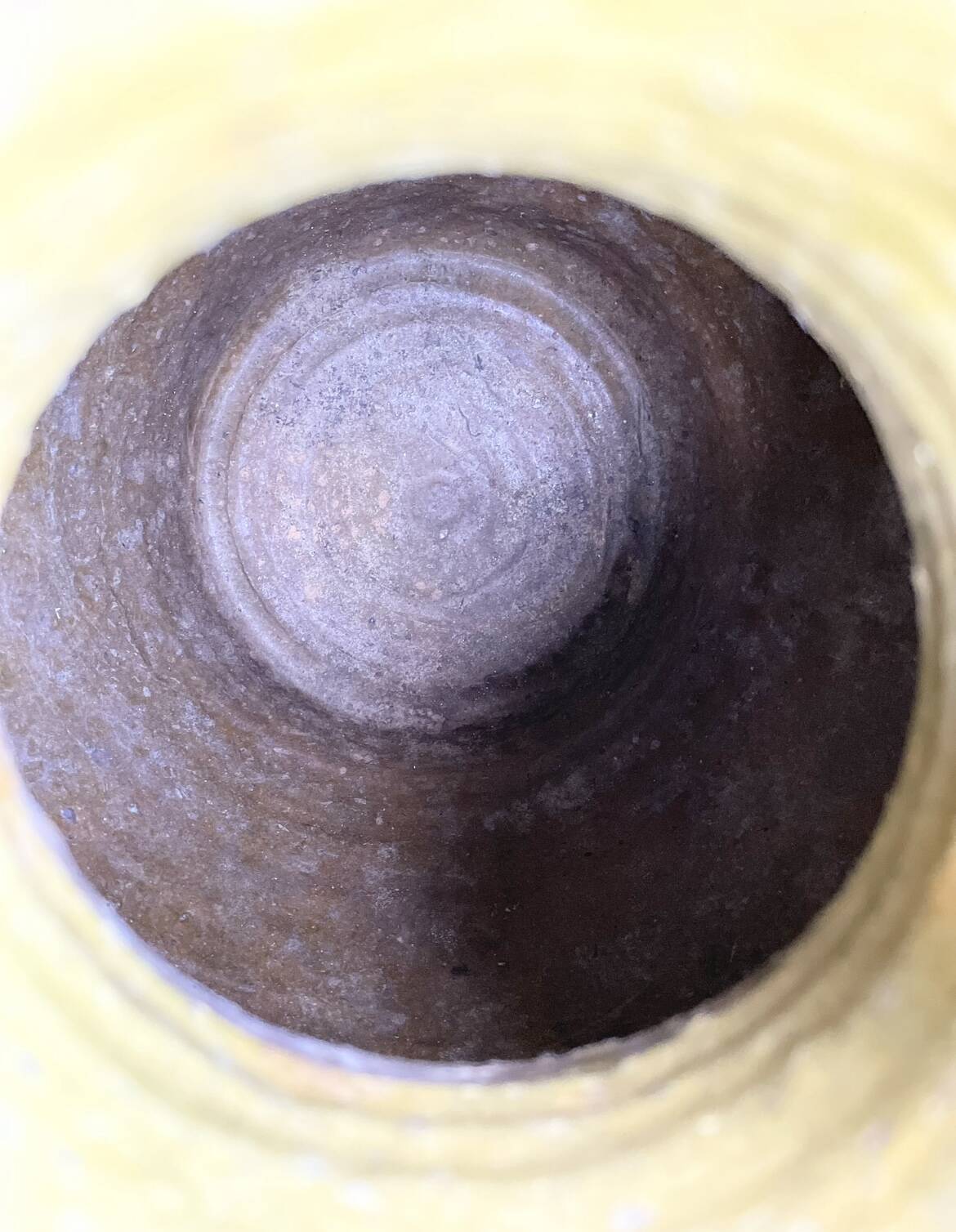 Ancient oil jar in glazed terracotta, khaki green — Auvergne, Lezou
