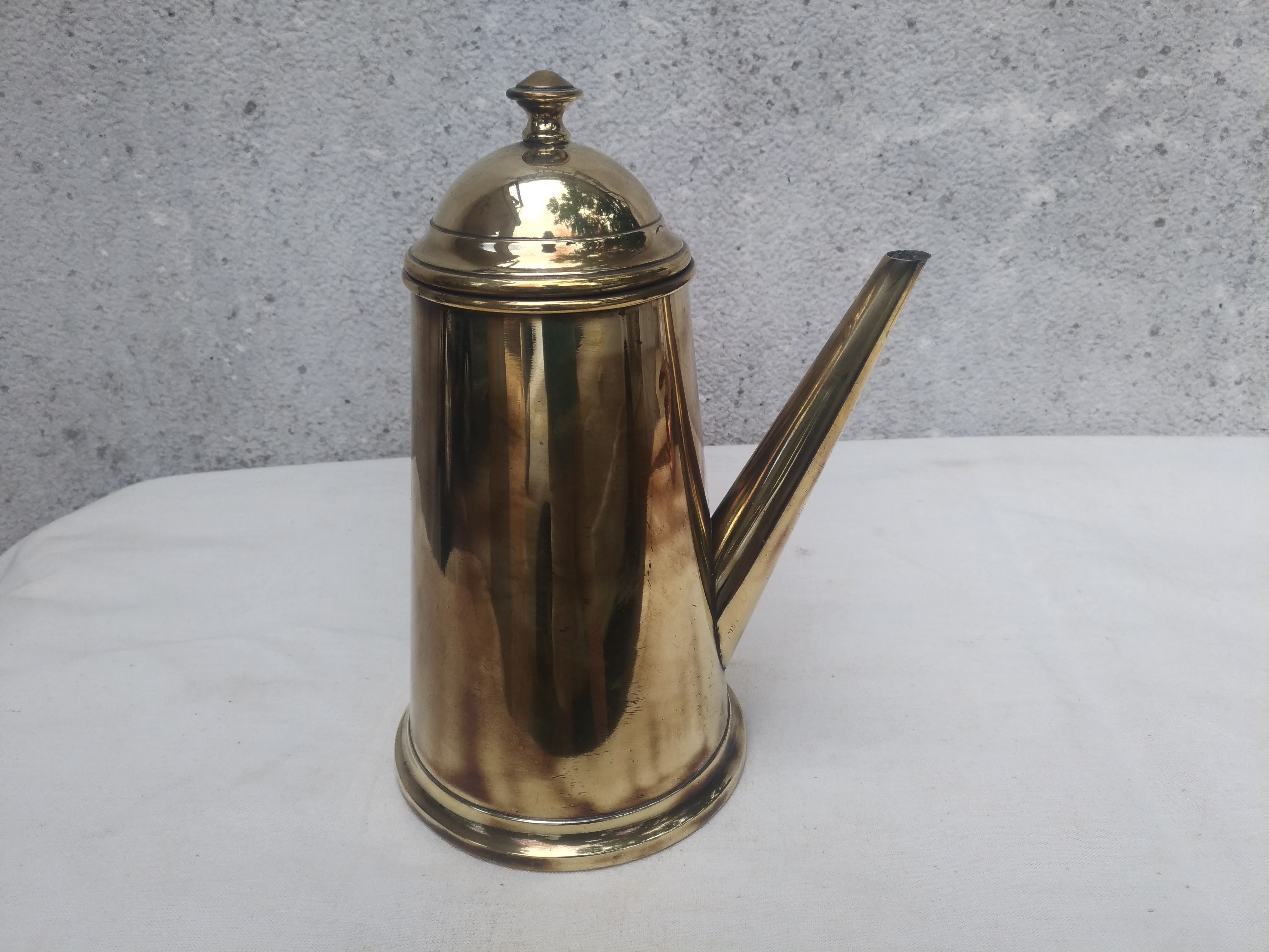 caramelized copper chocolate maker