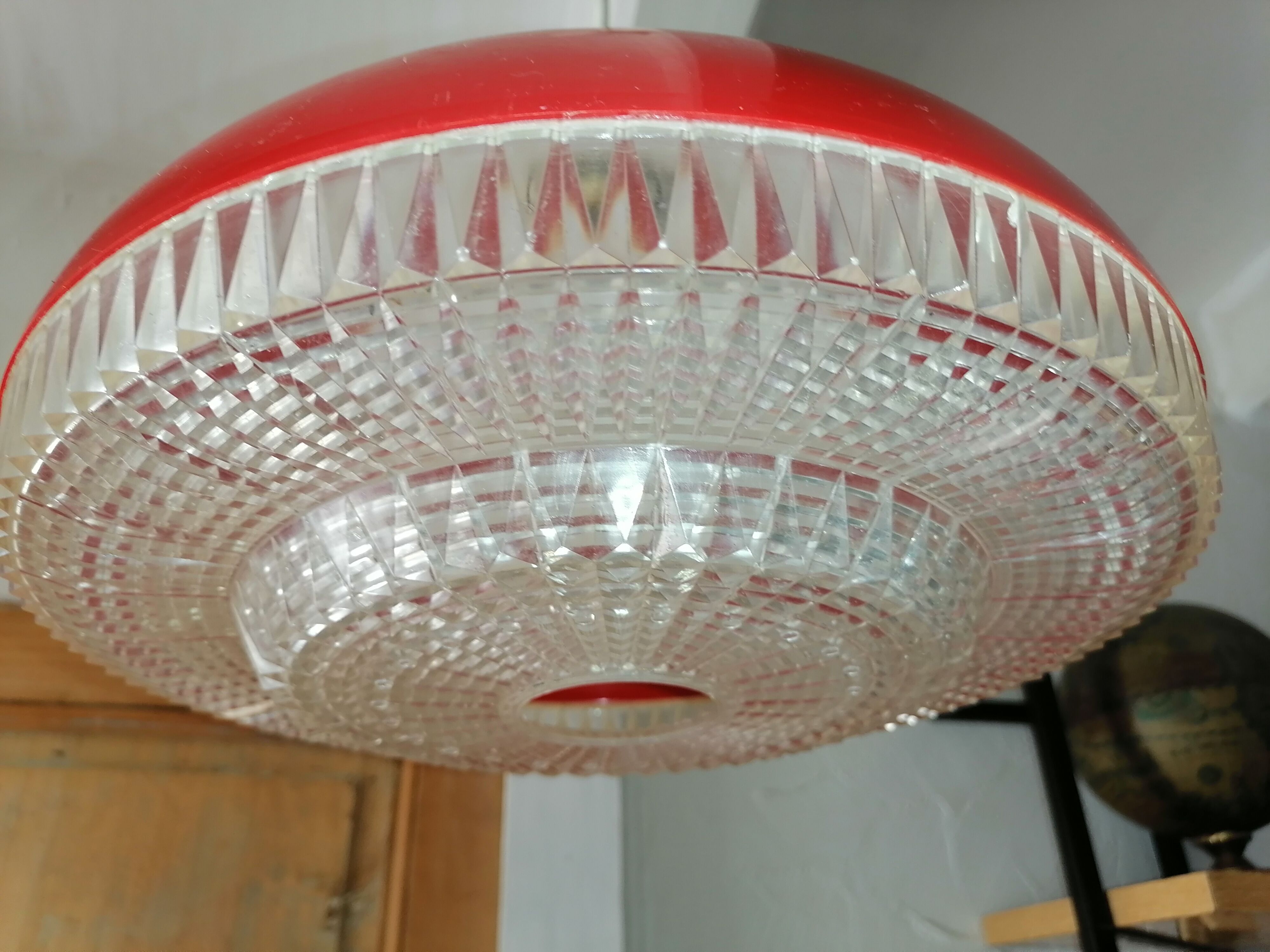 Ufo style suspension chandelier spage age 1970
