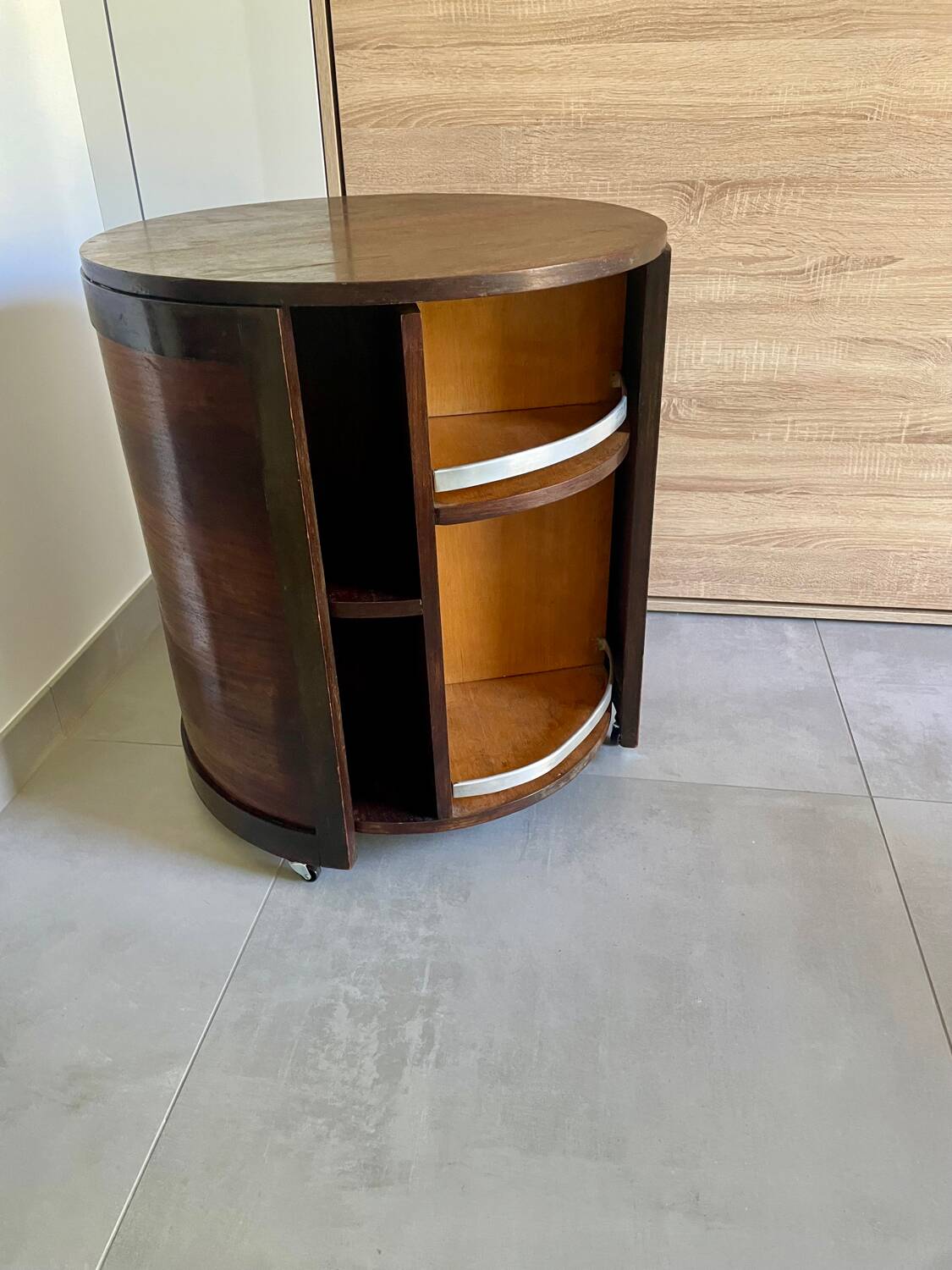 Art Deco rotating round bar in two-tone wood