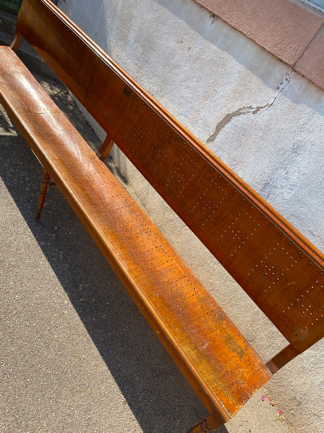 Vaucant bistro bench