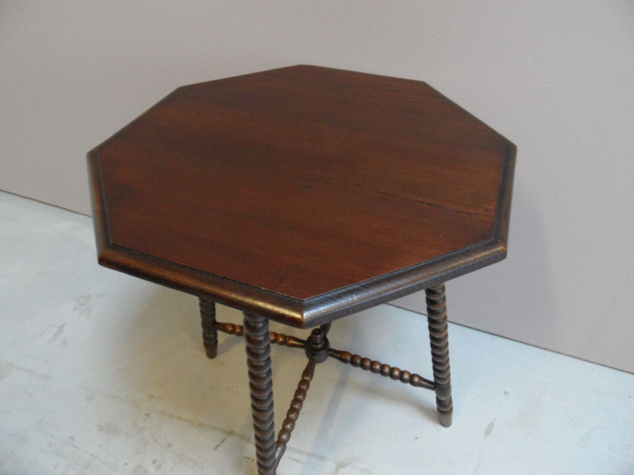 Table d’appoint Bobin en chêne vintage