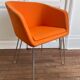 Paire de fauteuils orange 1970